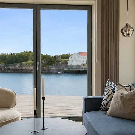 Oceanfront * Henningsvær